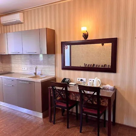 Ξενοδοχείο Odeska Astoria Arcadia 4*