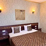 Odeska Astoria Arcadia Hotel 4*