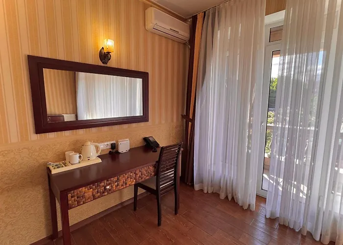 Odeska Astoria Arcadia Отель 4*